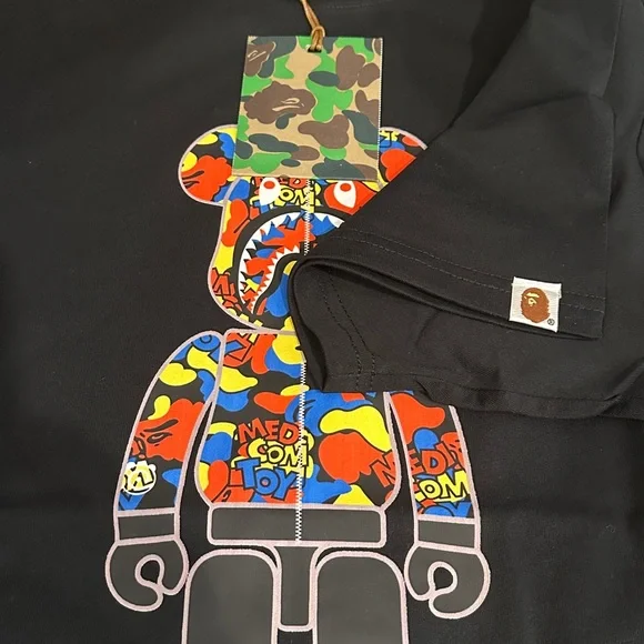 BAPE x Medicom Toy Camo Bear Tee
Black - Picture 3 of 6